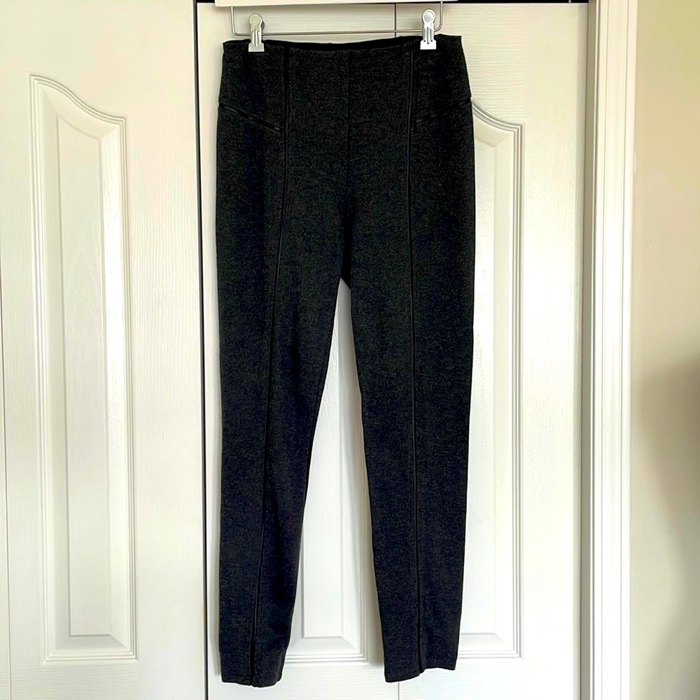 LYSSE grey leggings with faux leather detailing